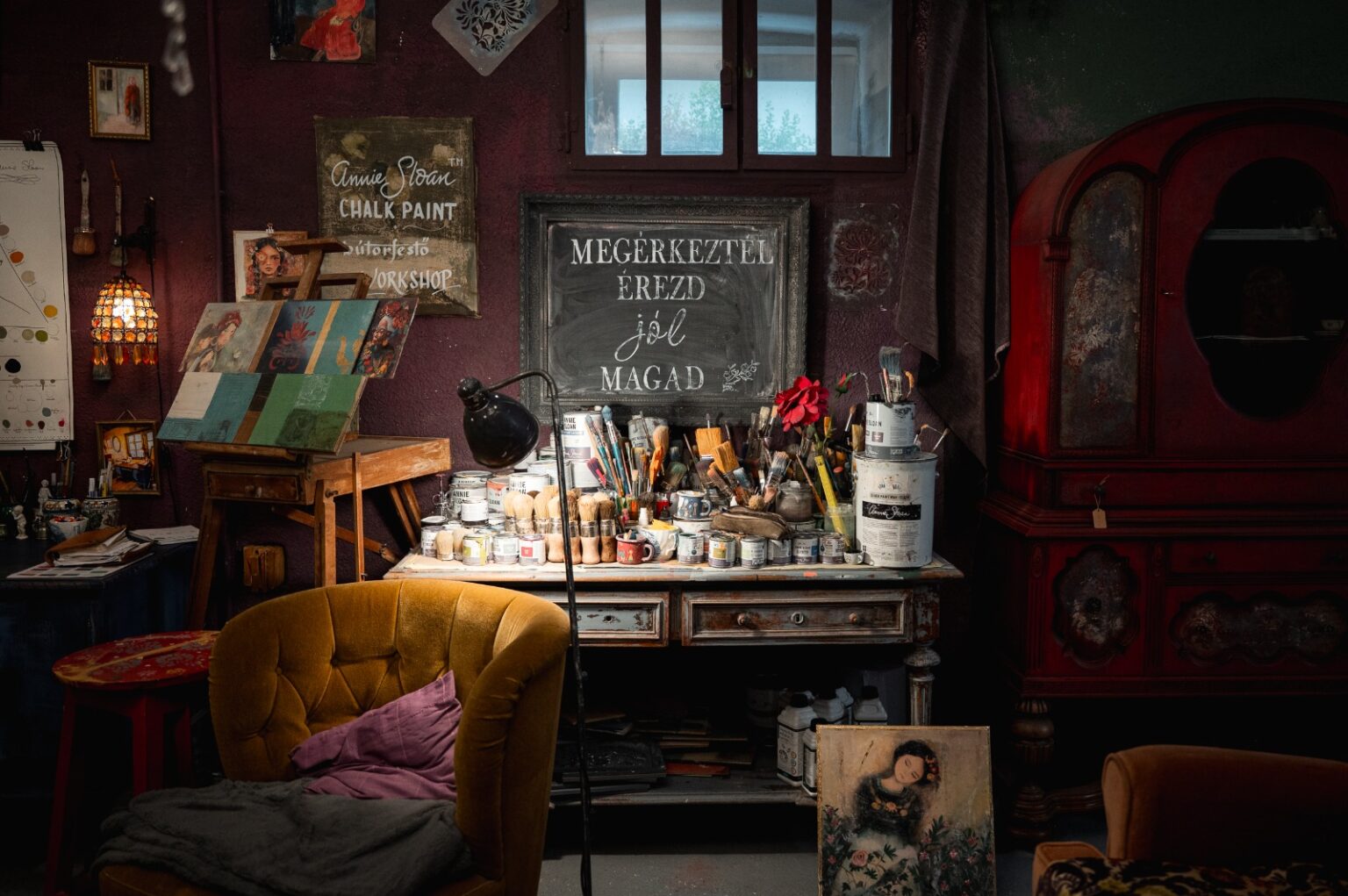 Bútorfestő workshop Annie Sloan Chalk Paint™ krétafestékkel az Az Asztalom Műteremben Gödöllőn